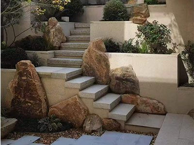 Terrace-retaining-wall-rocks